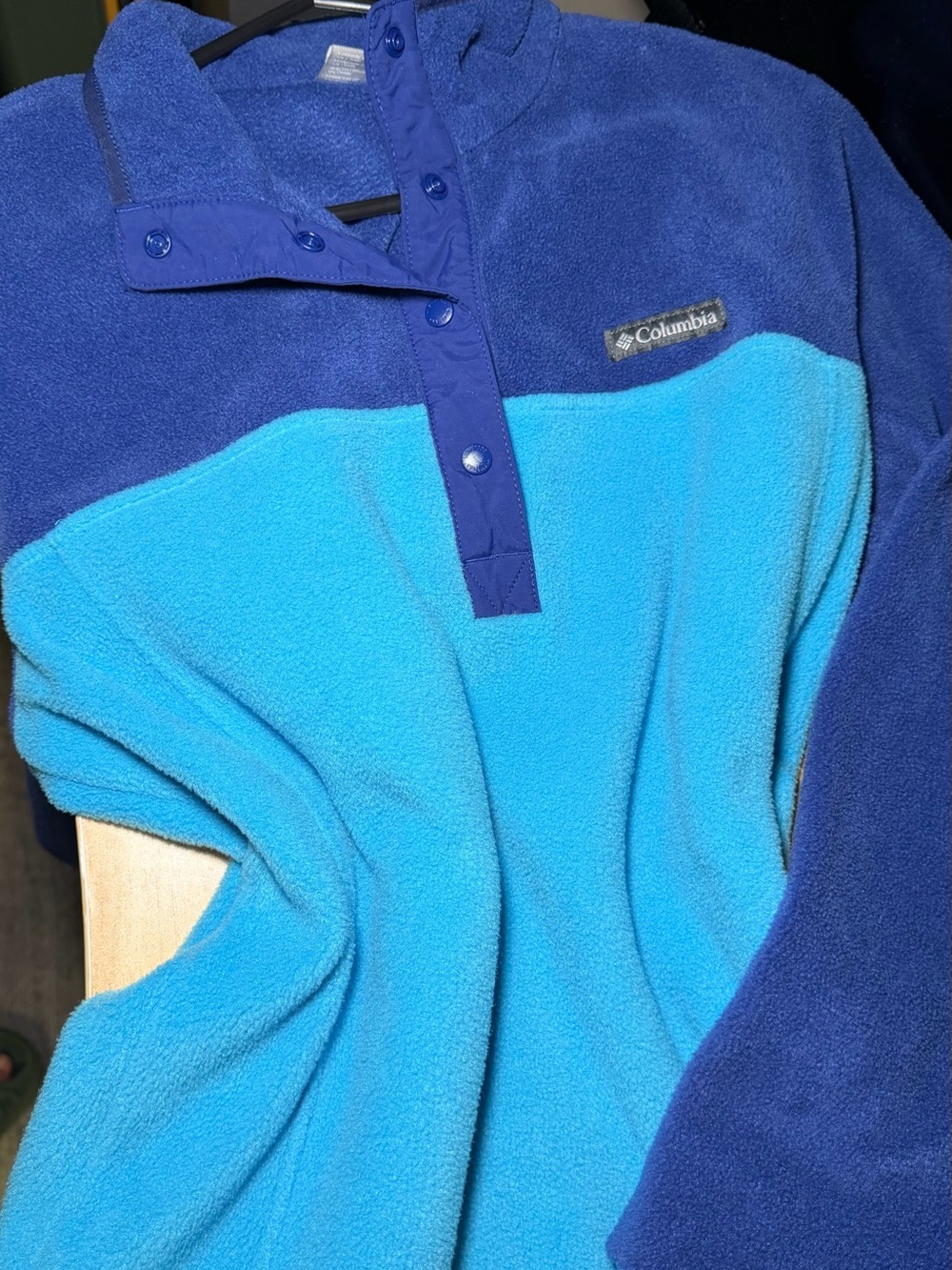 Columbia Two-Tone Blue Fleece Snap Pullover | Retro Outdoor Style